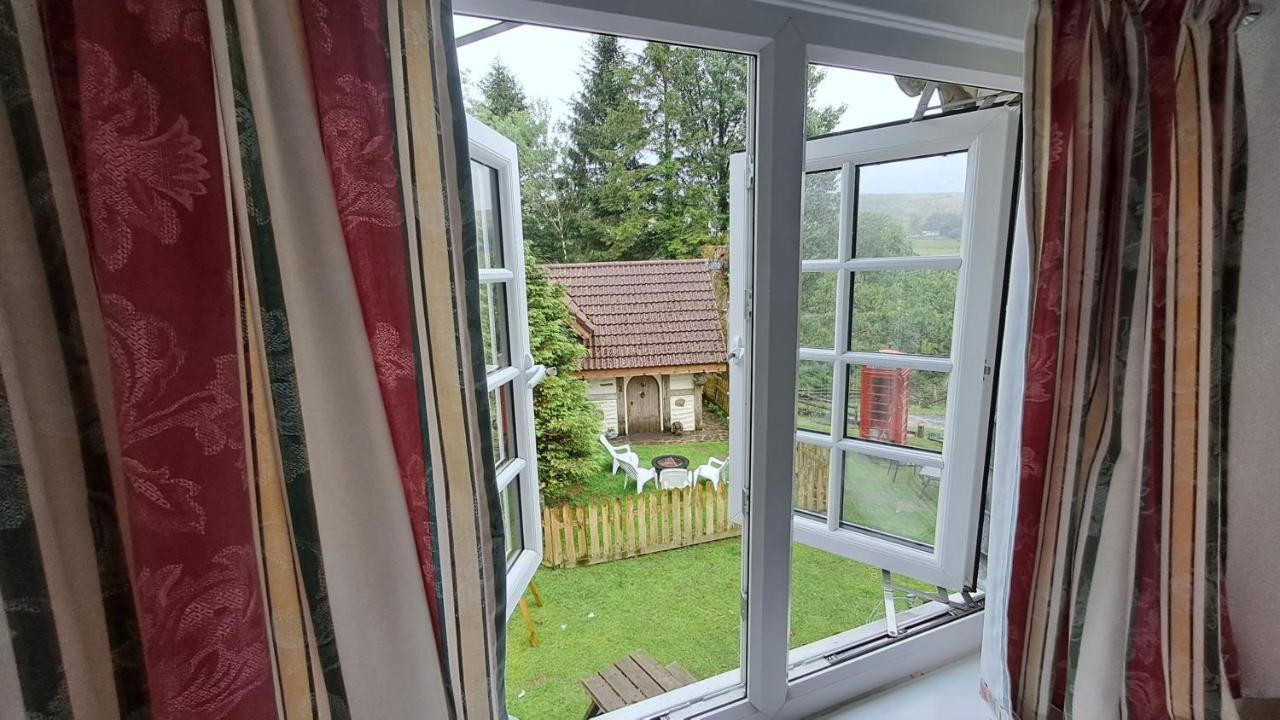 Coynant Farm Guesthouse - Farm Park Stay Swansea Kültér fotó