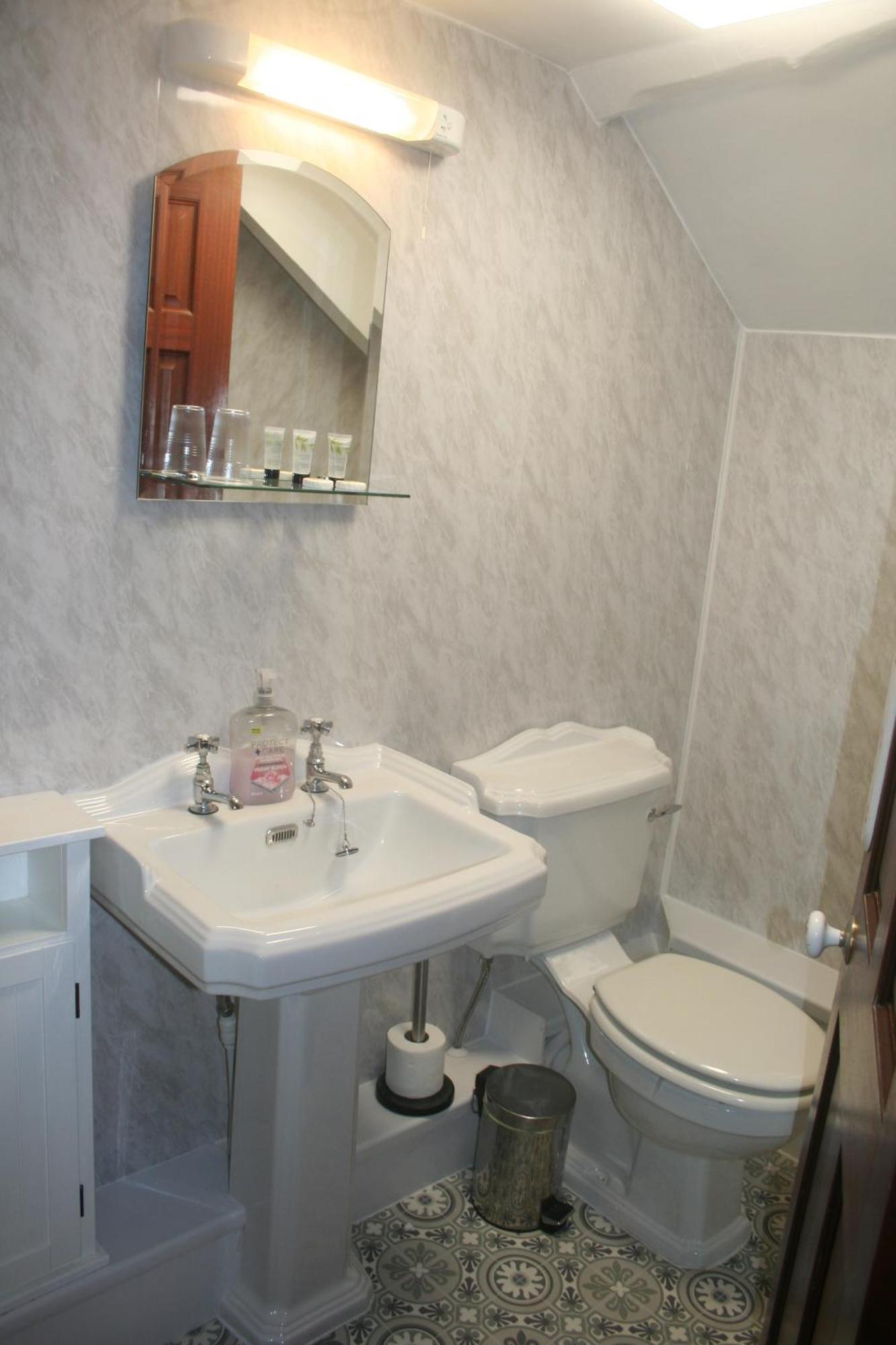 Coynant Farm Guesthouse - Farm Park Stay Swansea Szoba fotó