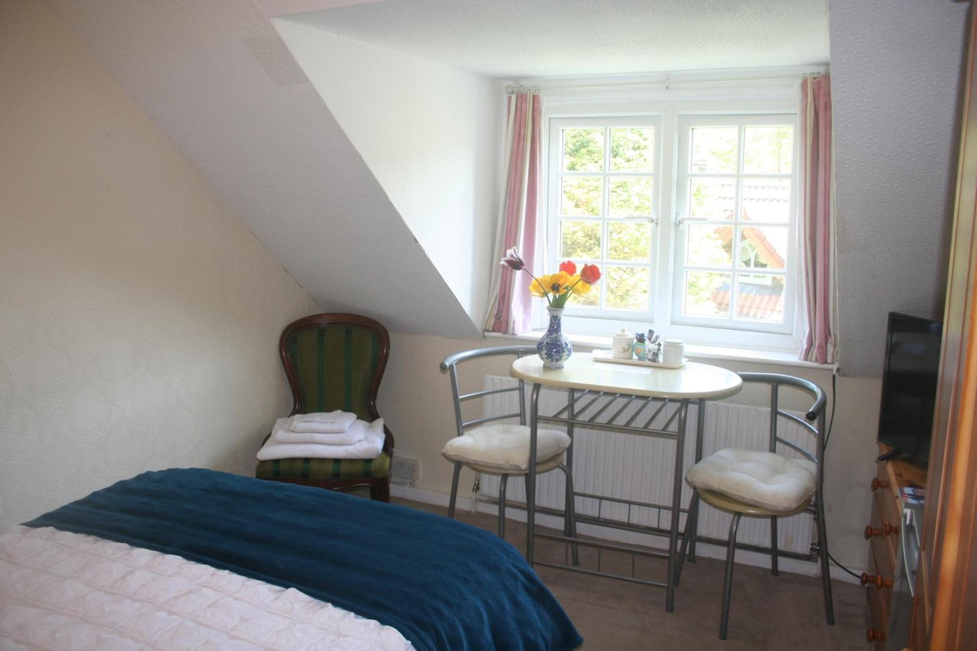 Coynant Farm Guesthouse - Farm Park Stay Swansea Szoba fotó