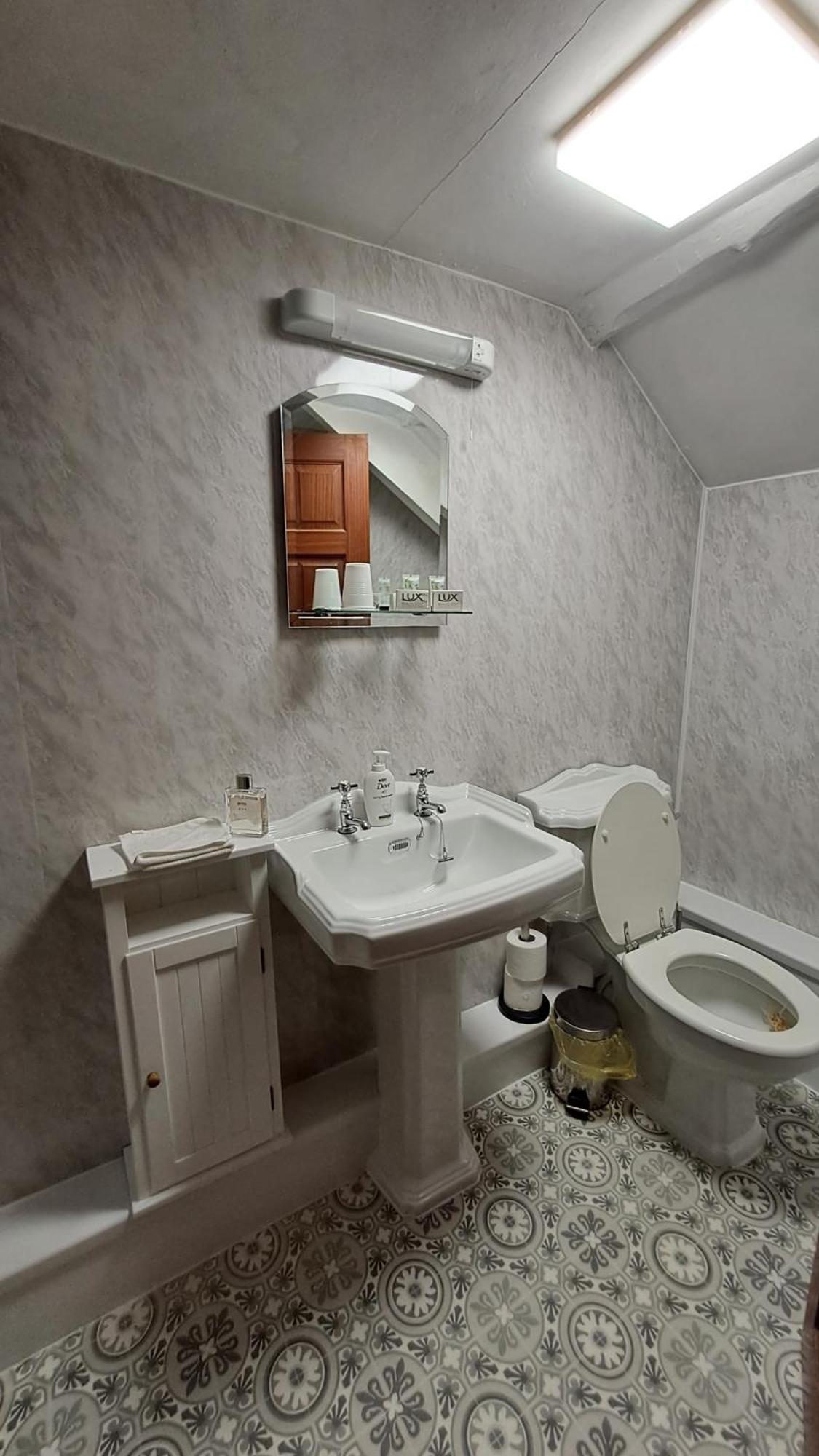 Coynant Farm Guesthouse - Farm Park Stay Swansea Kültér fotó